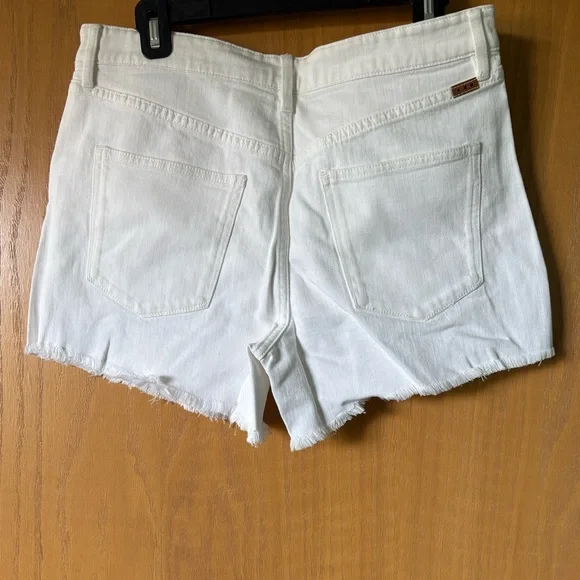 AYR The Juuust Right Short in Tofu